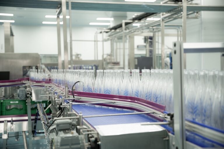 UAE Breaks New Ground in Sustainability on Earth Day: 5.8 Million Litres Harvested from Air and 11.6 Million Plastic Bottles Eliminated