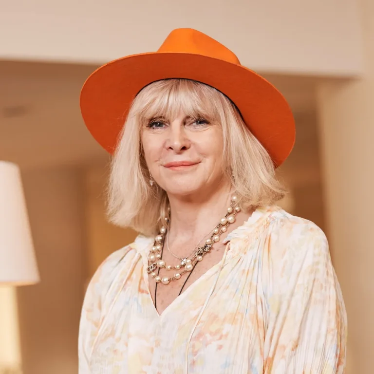 Marisa Peer announces powerful new book revealing how childhood beliefs shape adult life – and how to rewrite them Marisa Peer announces powerful new book revealing how childhood beliefs shape adult life – and how to rewrite them - mar...