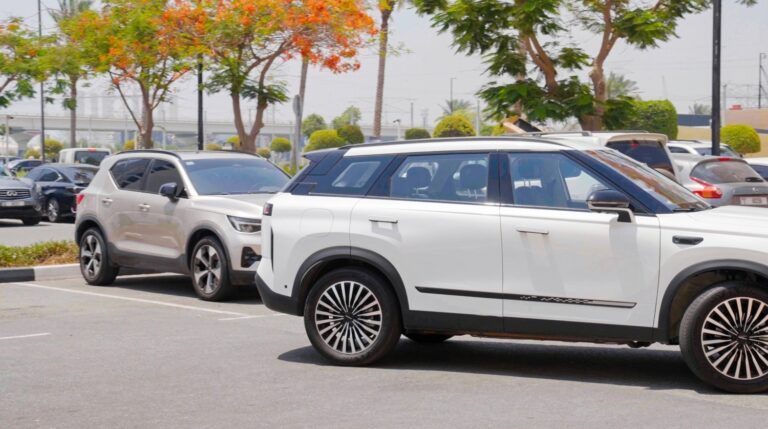 Driverless ‘Ghost Car’ Spotted on Dubai’s streets – Whose Secret Self-Parking Technology is This? - driverless ghost