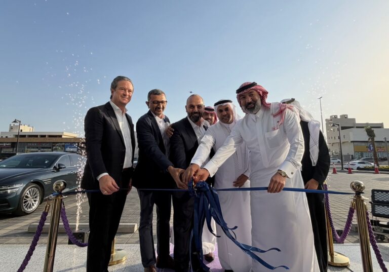 Hyundai Naghi Arrives to Obhur Hyundai Naghi Arrives to Obhur - hyundai naghi